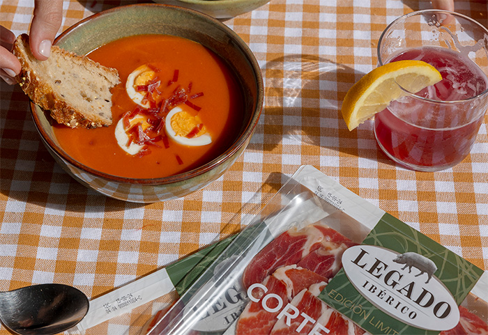 Salmorejo con Jamón Legado Ibérico