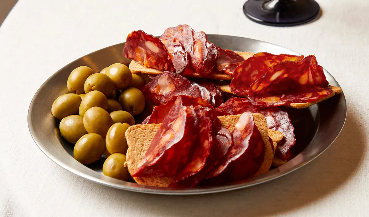 Barcelona Madrid con sabor Legado Ibérico-plato de chorizo Legado Ibérico